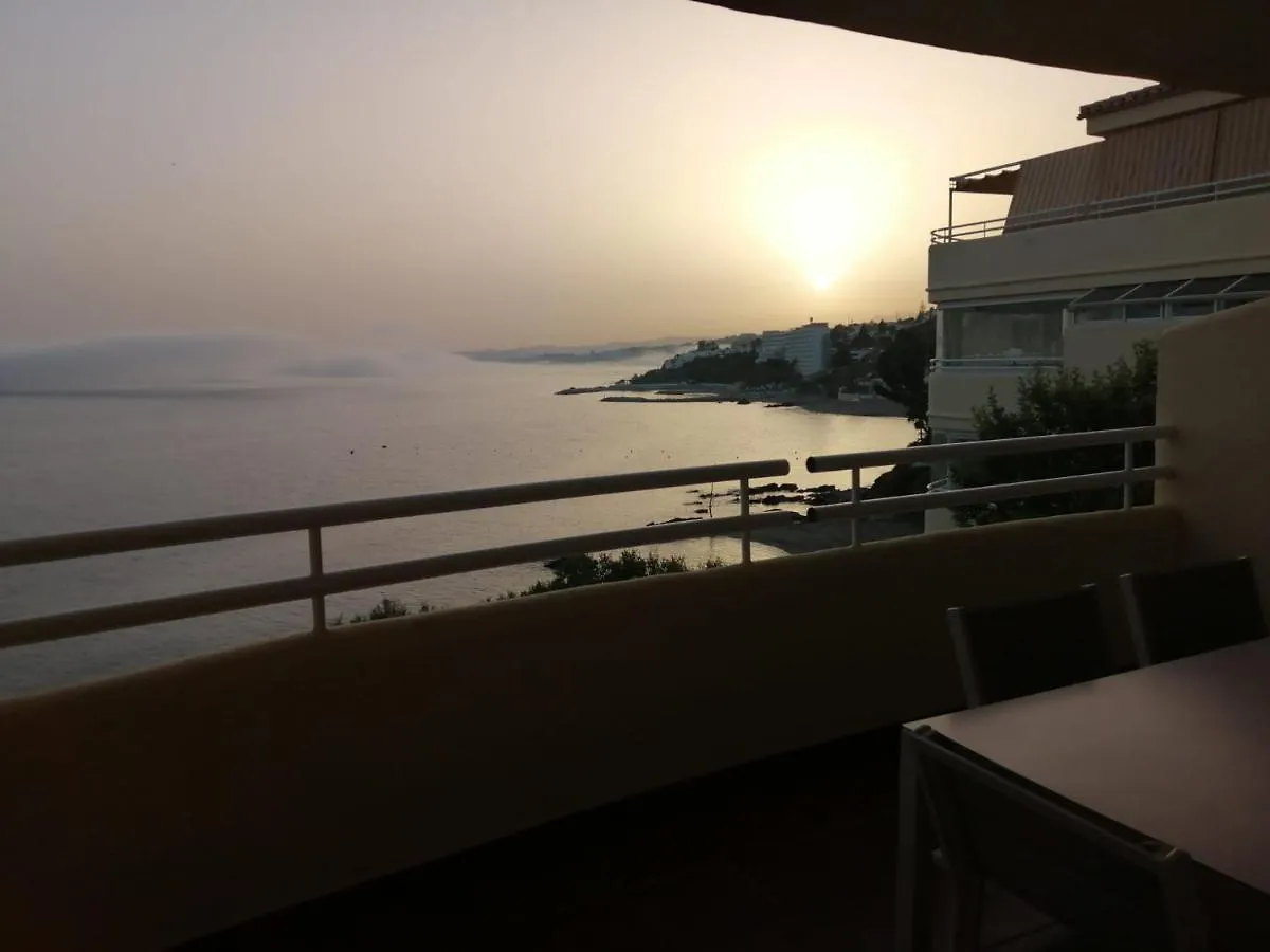 Holidays2Benalmadena Torrequebrada Sea View Front Beach With Pool Parking & Terraces 0*, Benalmadena